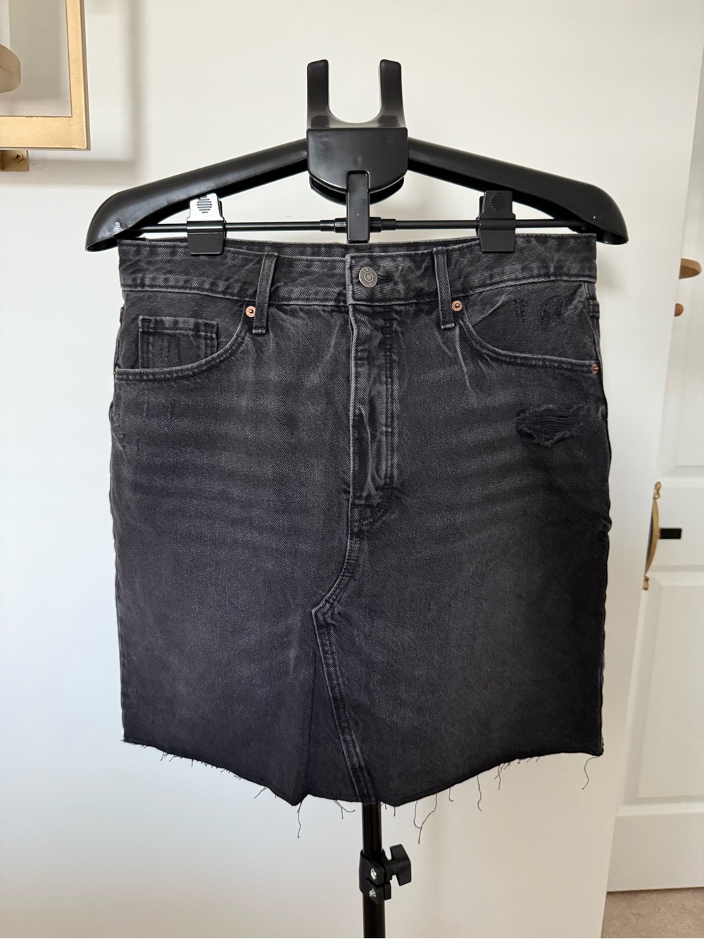 Old Navy Black Distressed Denim Skirt